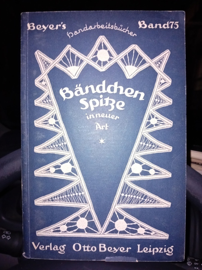 BÄNDCHEN SPITZE in neuer Art ( SIS POSTIKULU  )