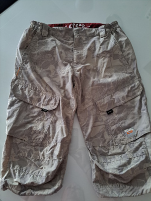 Beiget shortsit koko 152cm