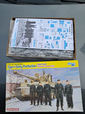 Dragon 1/35 Tiger I early Wittmann crew