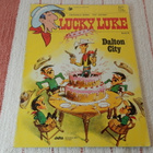 LUCKY LUKE - DALTON CITY - SAKSANKIELINEN - pikkukuva 1