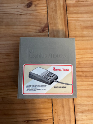 Genius GM-7 Bus Mouse – retrohiiri alkuperäisessä kotelossa