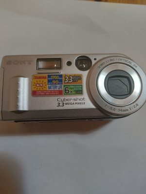 Digikamera Sony DSC-P1