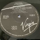 MIKE OLDFIELD - Pictures In The Dark - pikkukuva 2