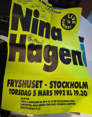 Nina Hagen iso keikkajuliste nimikirjoituksilla