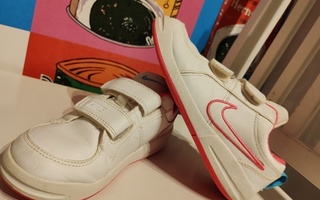Nike tarralenkkarit 31