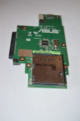 Asus K50I muistikortinlukija