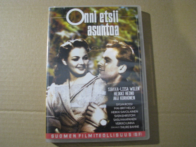 ONNI ETSII ASUNTOA ( Aku Korhonen )