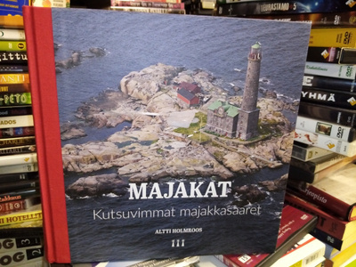 HOLMROOS : MAJAKAT - KUTSUVIMMAT MAJAKKASAARET