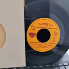VICKY ROSTI, Tuolta saapuu Charlie Brown, 7'' -76 SIISTI !! - pikkukuva 1