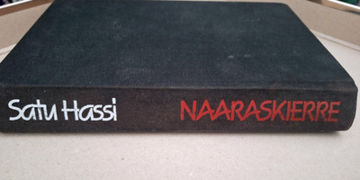 Satu Hassi, Naaraskierre