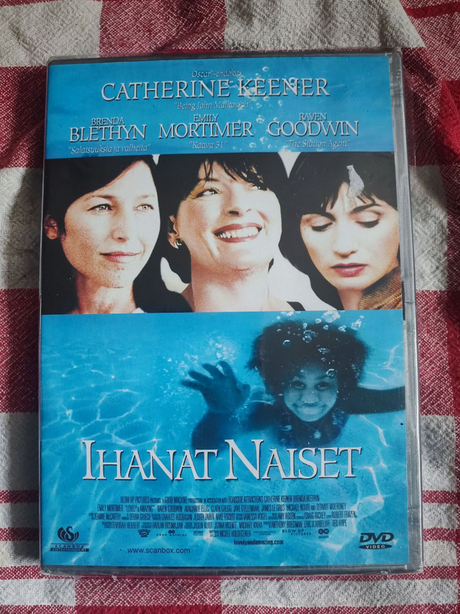 Ihanat naiset UUSI Catherine Keener Emily Mortimer