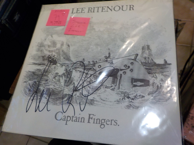 LEE RITENOUR - CAPTAIN FINGERS EX+/EX+ LP NIMMARILLA