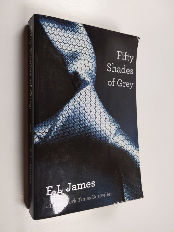 E. L. James : Fifty shades of Grey