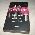 Elly Griffiths Särkyneen sydämen murhat -nid - pikkukuva 1