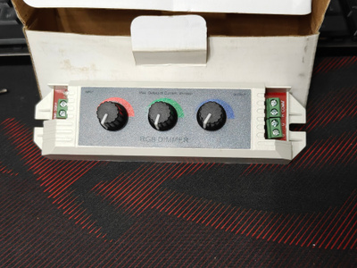 Manuaalinen RGB LED Dimmer / Värisäädin potikoilla (Uusi)