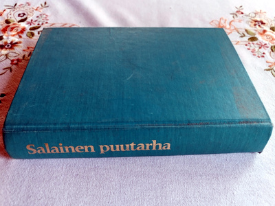 Salainen puutarha, Nancy Friday