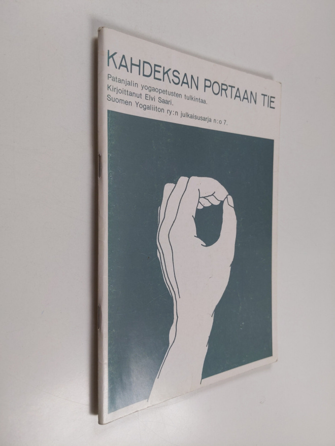 Elvi Saari : Kahdeksan portaan tie