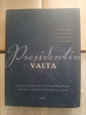 Pekka Hallberg - Presidentin valta (sid.)
