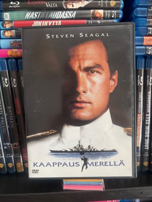 Kaappaus merellä (1992) Steven Seagal