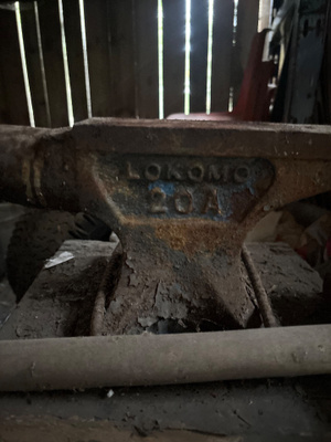 Lokomo 20A alasin