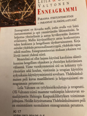 VALTONEN: YHDEKSÄNKULMAINEN PEILI