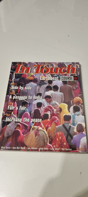 In Touch: Earthbeat Course 8 - lukion englannin oppikirja