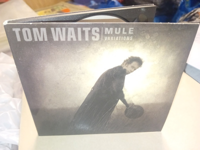CD Tom Waits : Mule Variations ( SIS POSTIKULU )
