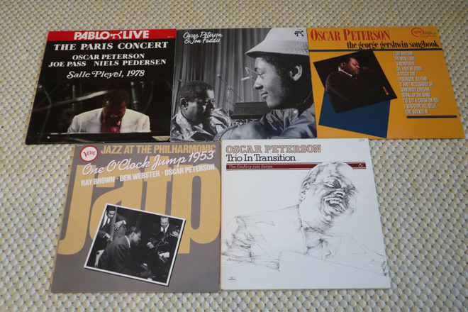 NIPPU 6: Oscar Peterson -LP:tä x 5kpl