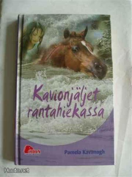 Hevoskirja Kavionjäljet rantahiekassa