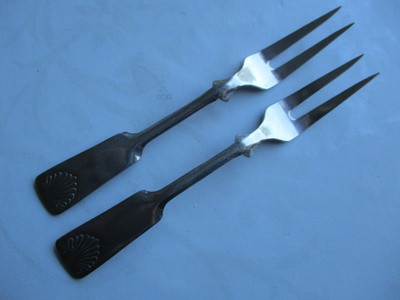 2 KPL MUSLA TERÄS PIKKU HAARUKAT p. 12cm