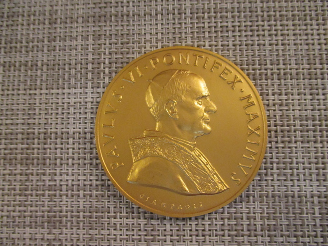 Paulus. VI. Pontifex.  Maximus mitali.