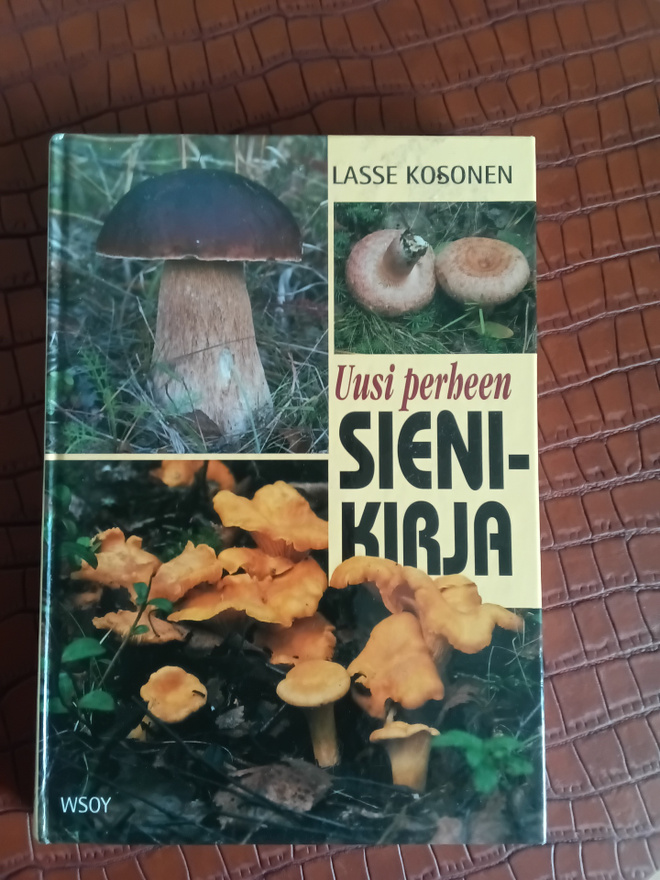Uusi perheen Sieni-Kirja