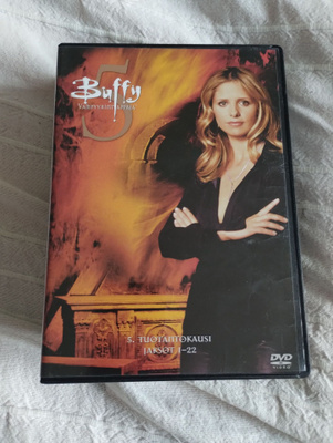 Buffy Vampyyrintappaja kausi 5