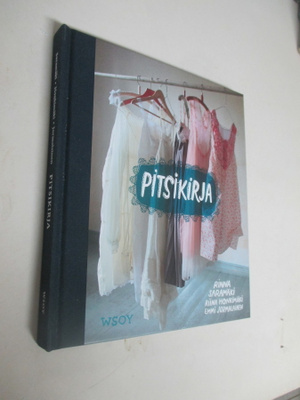 RINNA SARAMÄKI ym - PITSIKIRJA ( K3 v 2010