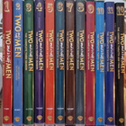 TWO and a half MEN MIEHEN PUOLIKKAAT 1-12 Dvd:eet KOKO SARJA - pikkukuva 1