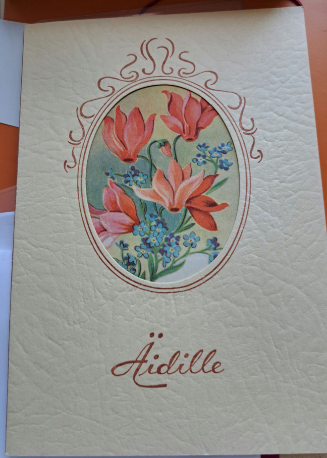 kukkia äidille, aukkokortti, taittokortti,  kulkenut