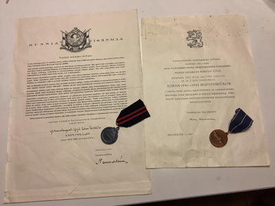 Muistomitalit ja myöntökirjat , Mannerheim ja Kekkonen