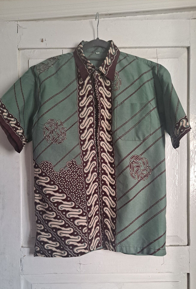 Vintage, hippi ajan kauluspaita, batiikki