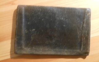 Lompakko antiikkia koko 19 x 12,5cm  ( LTK 11 )