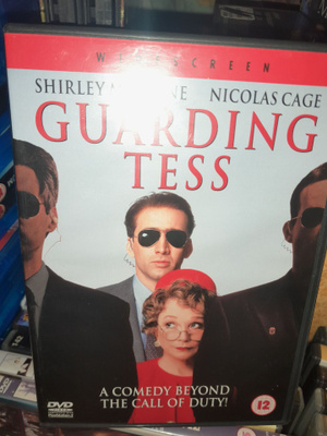 guarding tess oma pikku agenttini