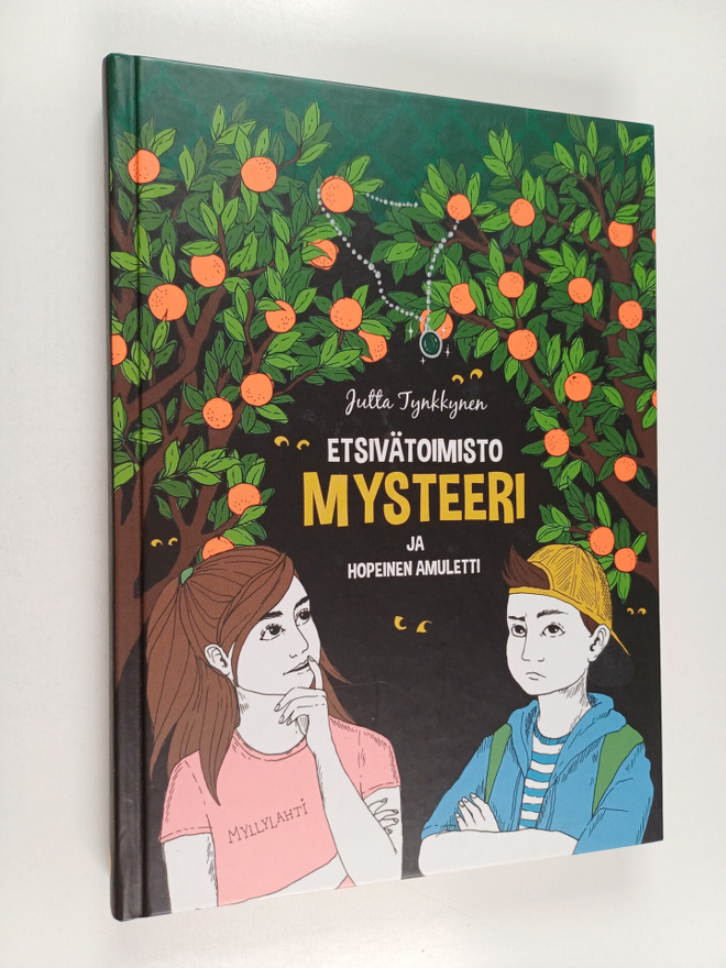 Jutta Tynkkynen : Etsivätoimisto Mysteeri ja hopeinen amu...