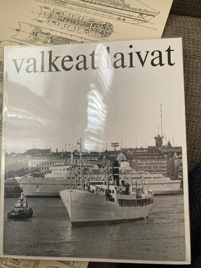 Valkeat laivat