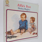 Shirley Hughes : Alfie's Feet - pikkukuva 1