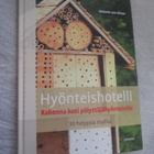 Melanie Von Orlow : HYÖNTEISHOTELLI ( uudenveroinen 1,p ) - pikkukuva 1