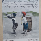 Lapset poimimassa omenoita tynnyriin, väripk, p. 1903 - pikkukuva 1