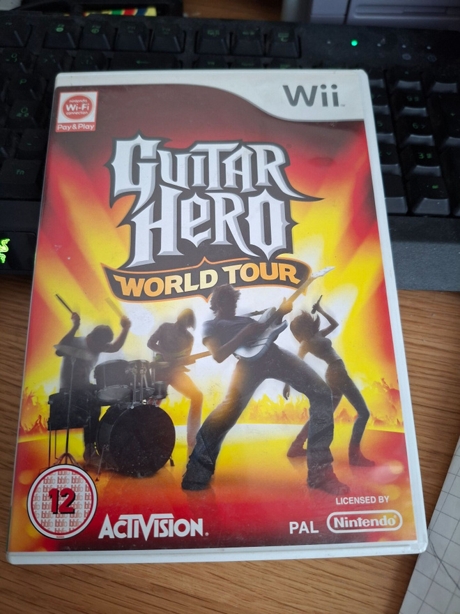 Wii Guitar Hero World Tour CIB