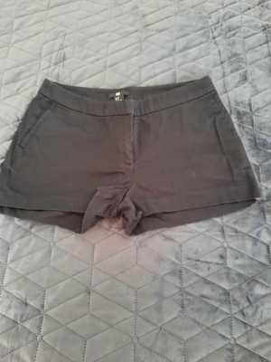 Shortsit koko 38 , mustat