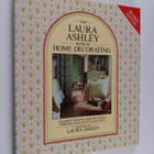 Margaret Colvin ym. : The Laura Ashley Book of Home Decor... - pikkukuva 1