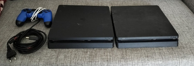 2Kpl PS4 Slim+Ohjain