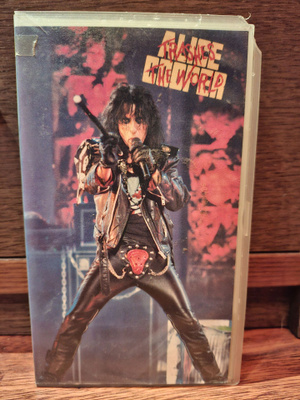 VHS Alice Cooper: Trashes the World - VHS (1990) Testattu!!